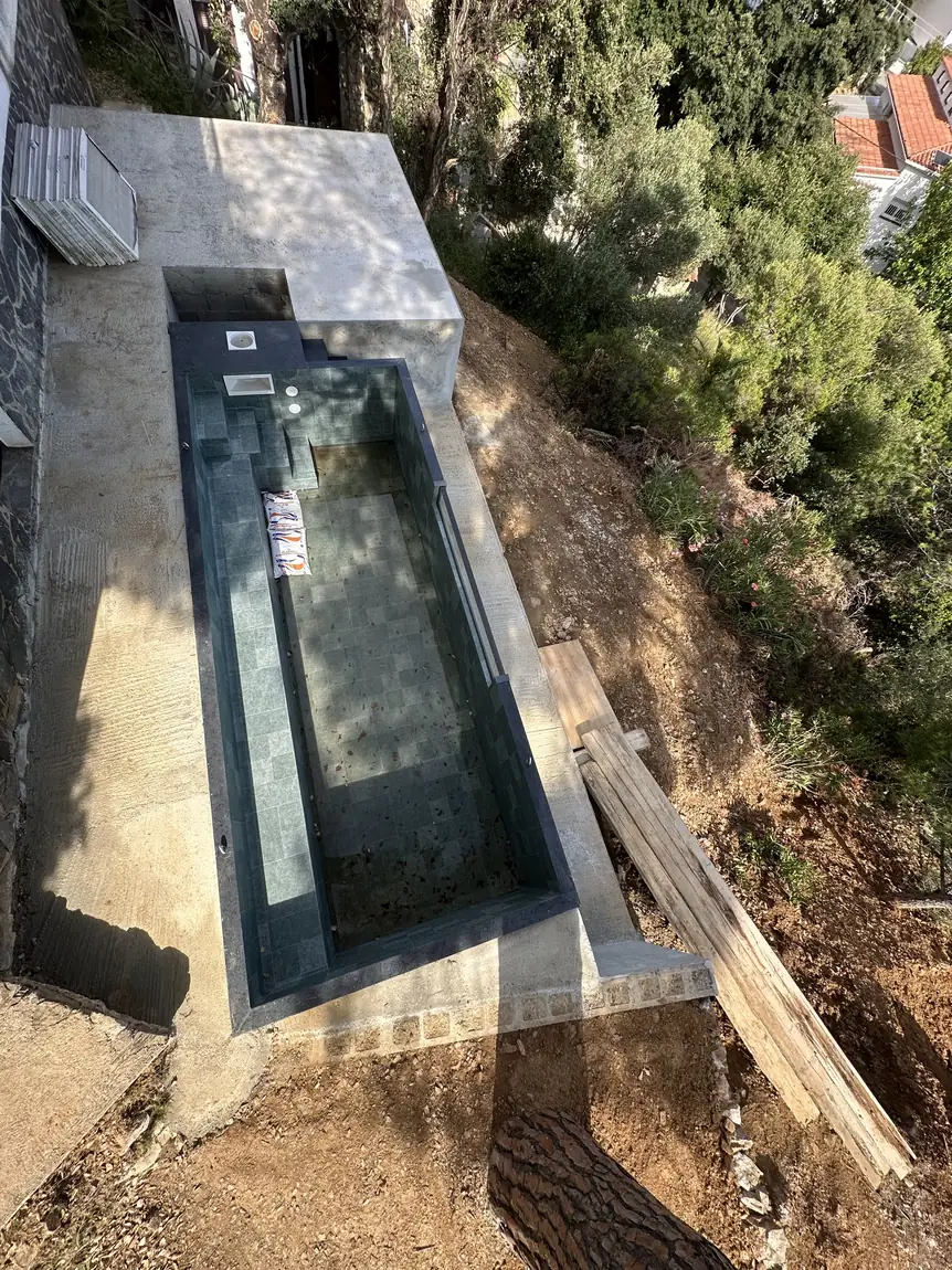 Piscina de obra en Roses · Muros de bloque